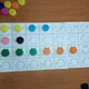 Colours, Pets, Counting - barvy, zvířátka, počítání do 10 s víčky od PET lahví 4