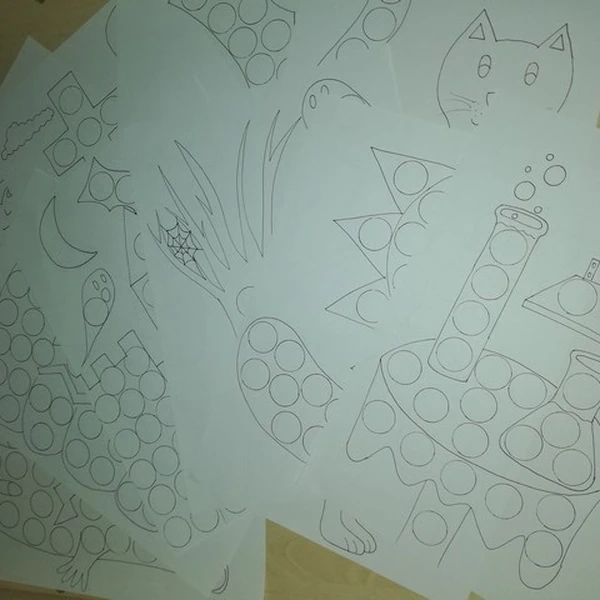 Strašidelné puntíkovánky/omalovánky/prstové malování nejen na Halloween