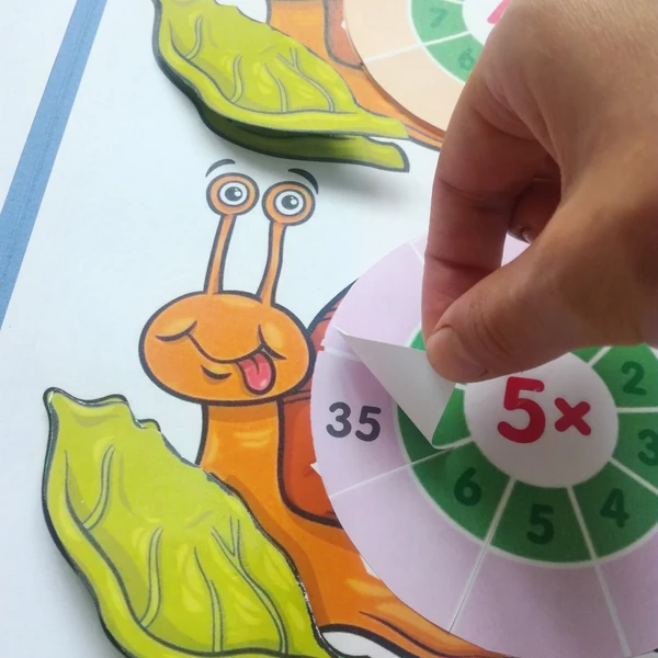 Šneková násobilka - Lapbook s násobilkou a násobkami od 2 do 9