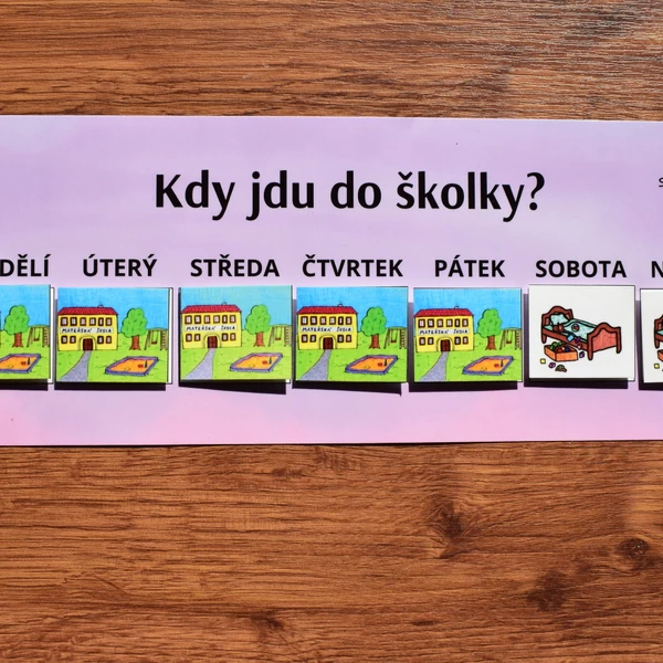 KDY JDU DO ŠKOLKY - růžový podklad
