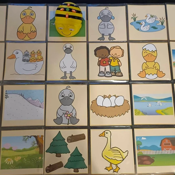 Pohádka O ošklivém káčátku s Bee-Botem